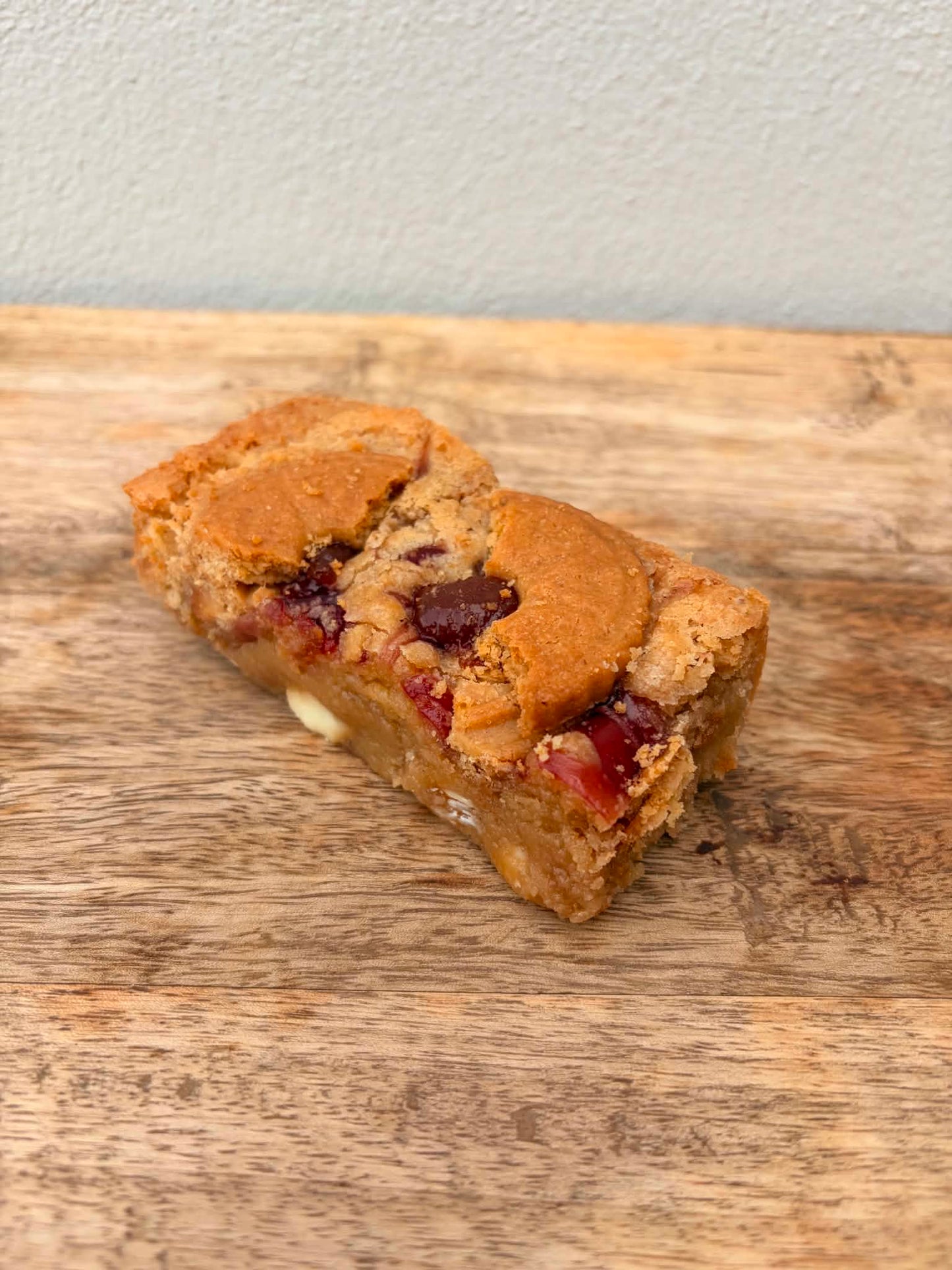 Gluten Free Jammie biscuit Blondie