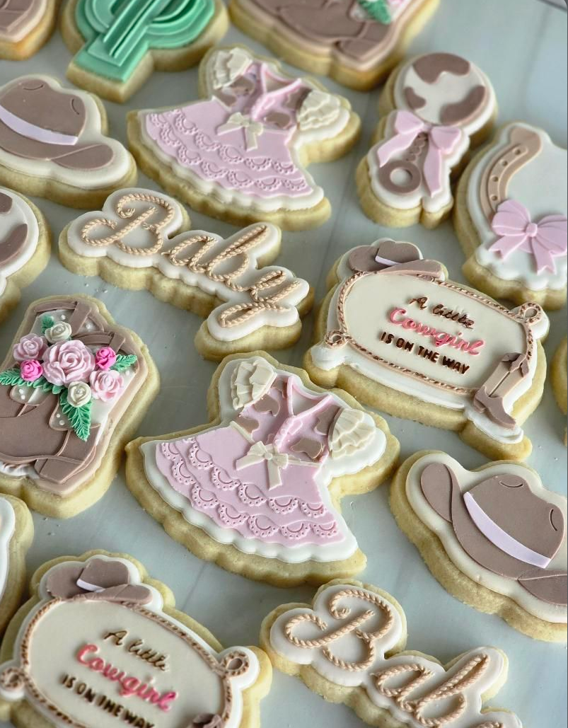 A little cowgirl is on the way - Cookie Cutter & Stamp