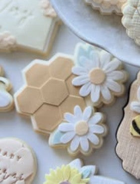 Honeycomb and daisies cookie cutter and stamp