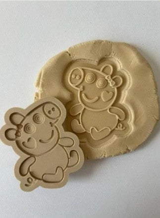 Evie pig cookie cutter and stamp