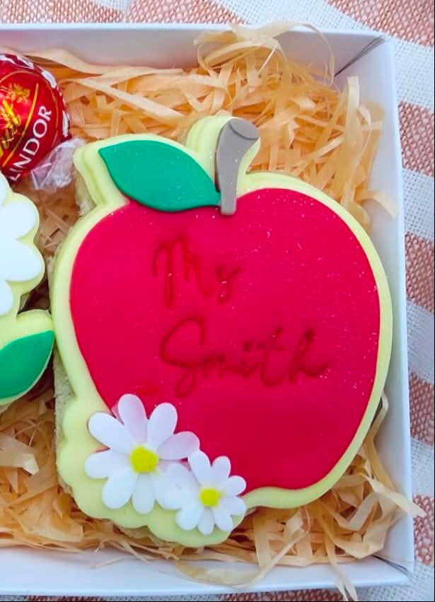 Apple with daises - Cookie Cutter & Stamp