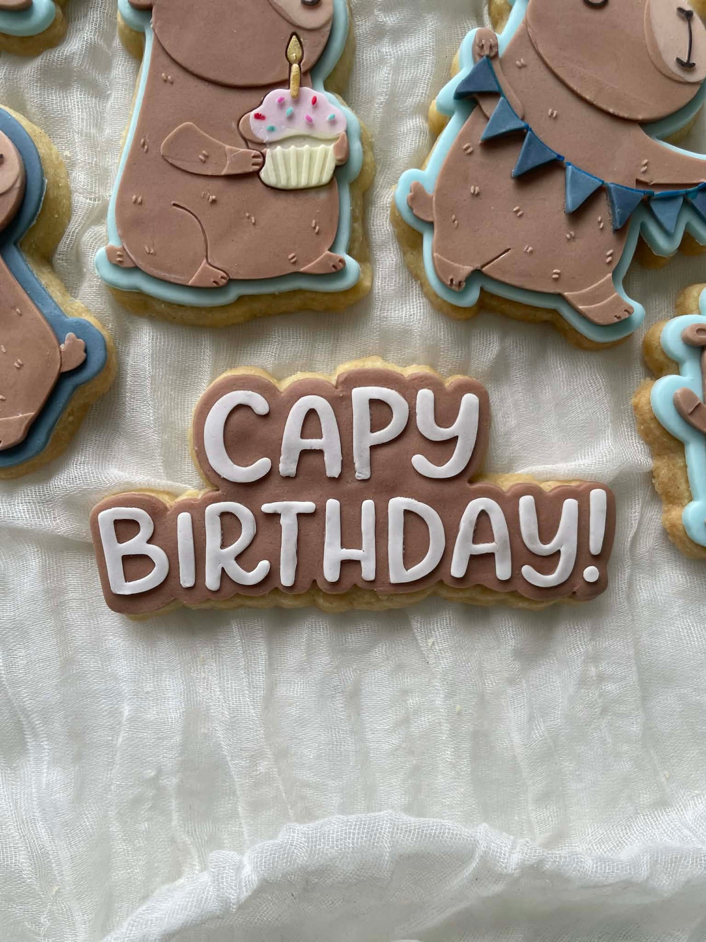 Capy birthday - Cookie Cutter & Stamp