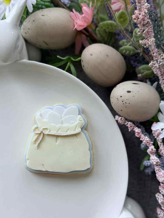 Sack with easter eggs - Cookie Cutter & Stamp