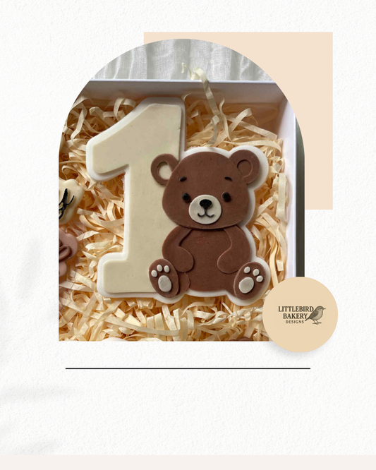 Bear with one cookie cutter and stamp