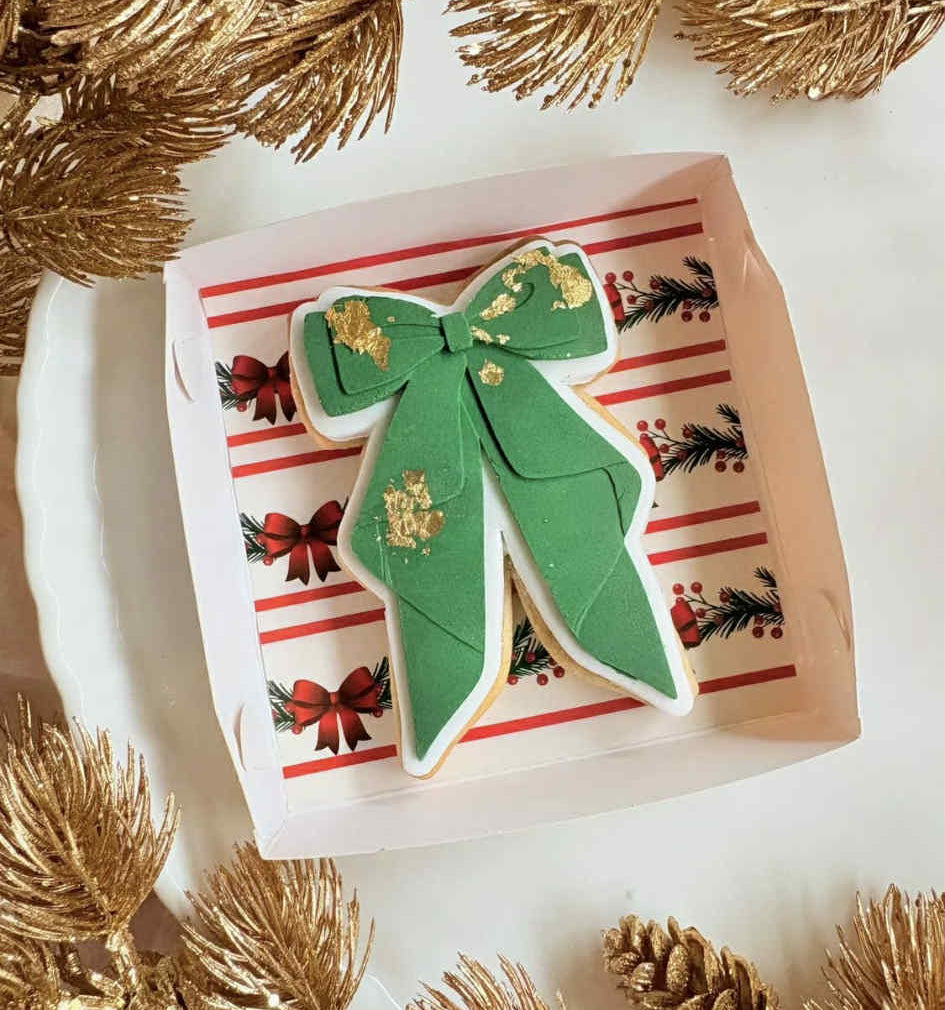 Straight bow cookie cutter and stamp