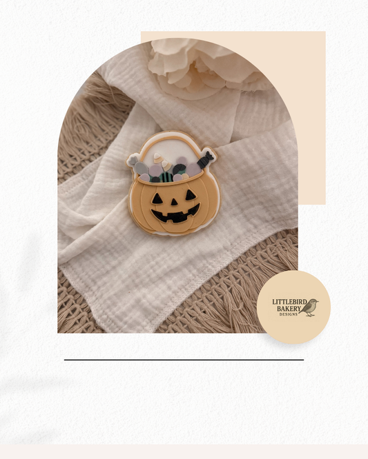 Pumpkin Bucket with sweets cookie cutter and stamp