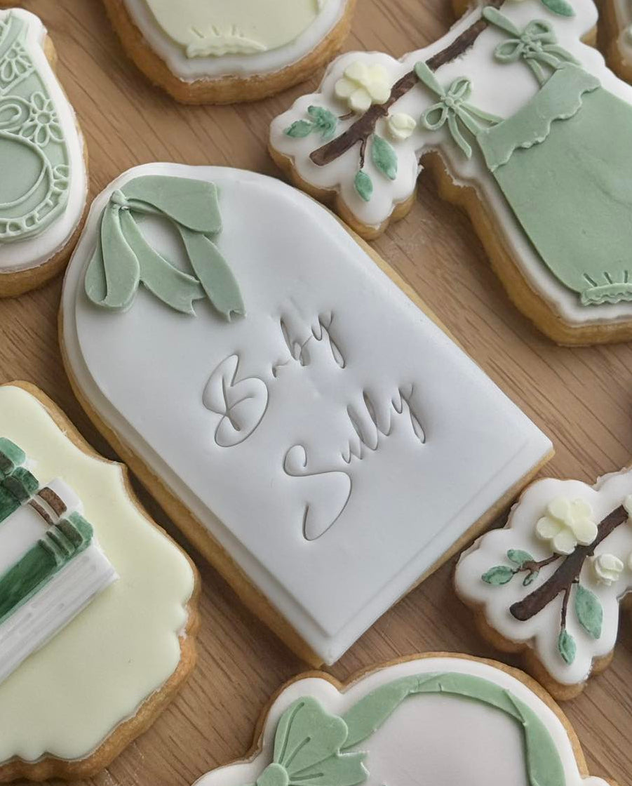 Bow With Arch Cookie Cutter & Stamp