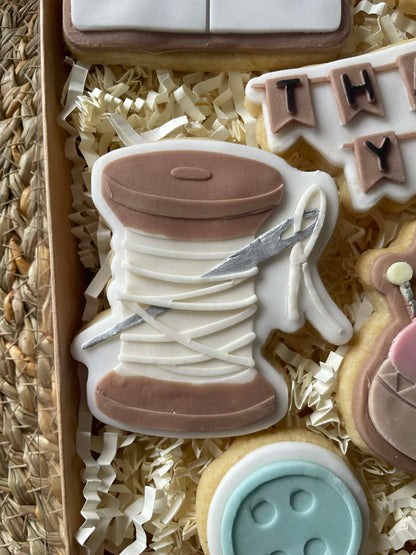 Needle and thread - Cookie Cutter & Stamp