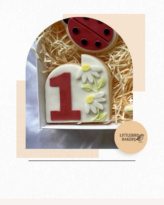 Number 1 Arch with Daises cookie cutter and stamp