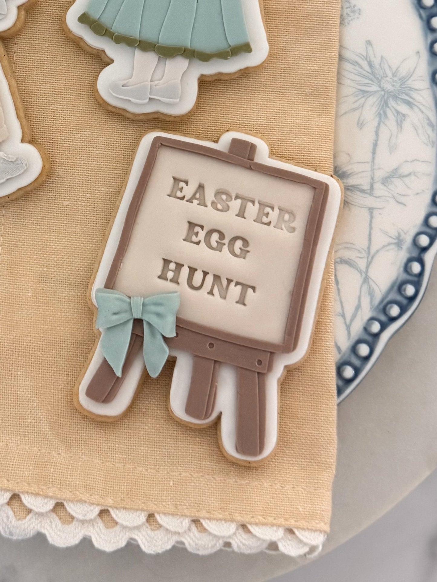Chalkboard with easter egg hunt stamp - Cookie Cutter & Stamp