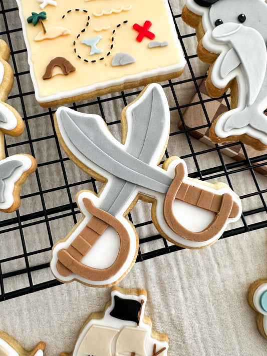 Crossed Swords Cookie Cutter & Stamp