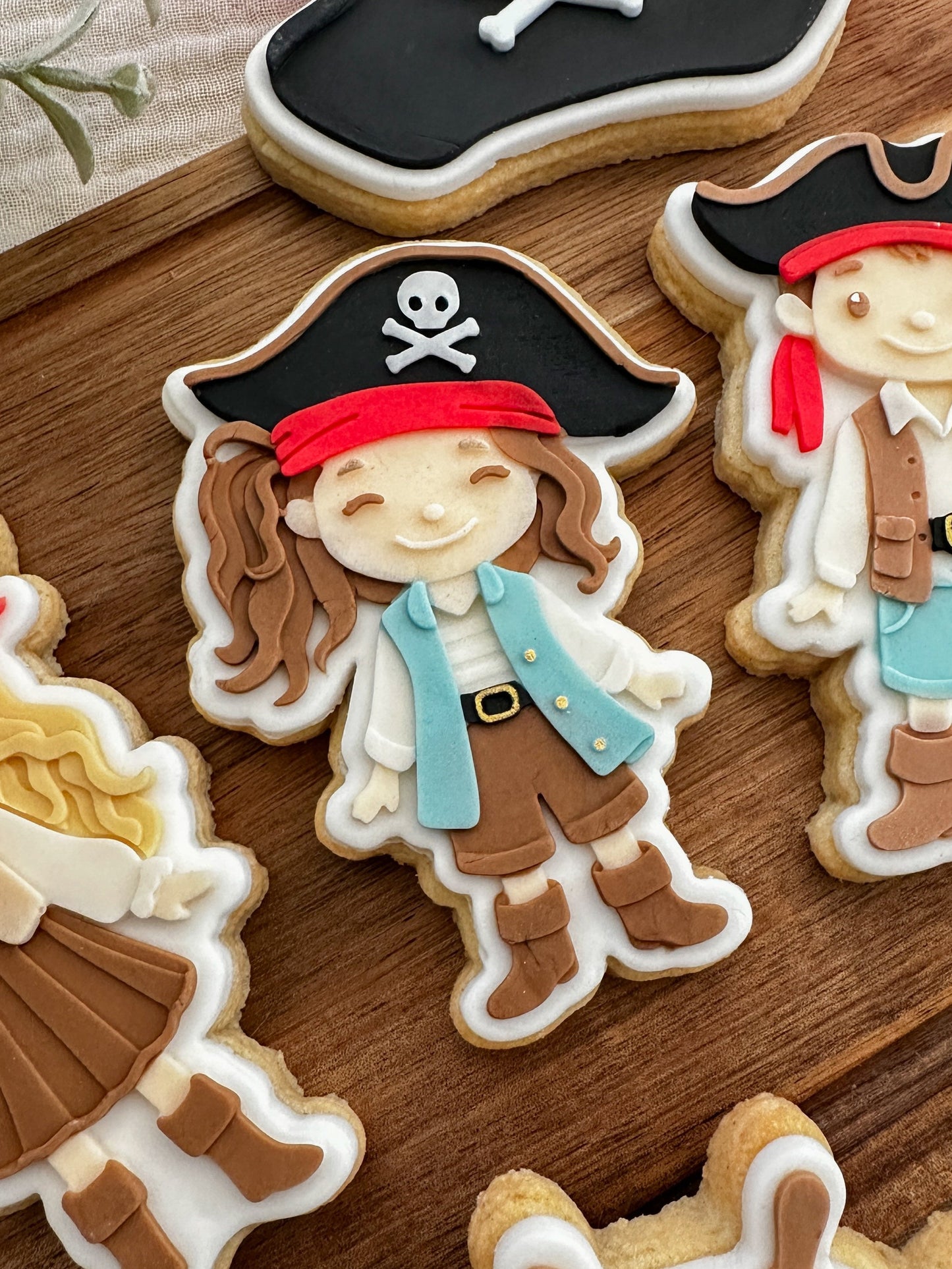 Pirate Girl With Ponytail Cookie Cutter & Stamp