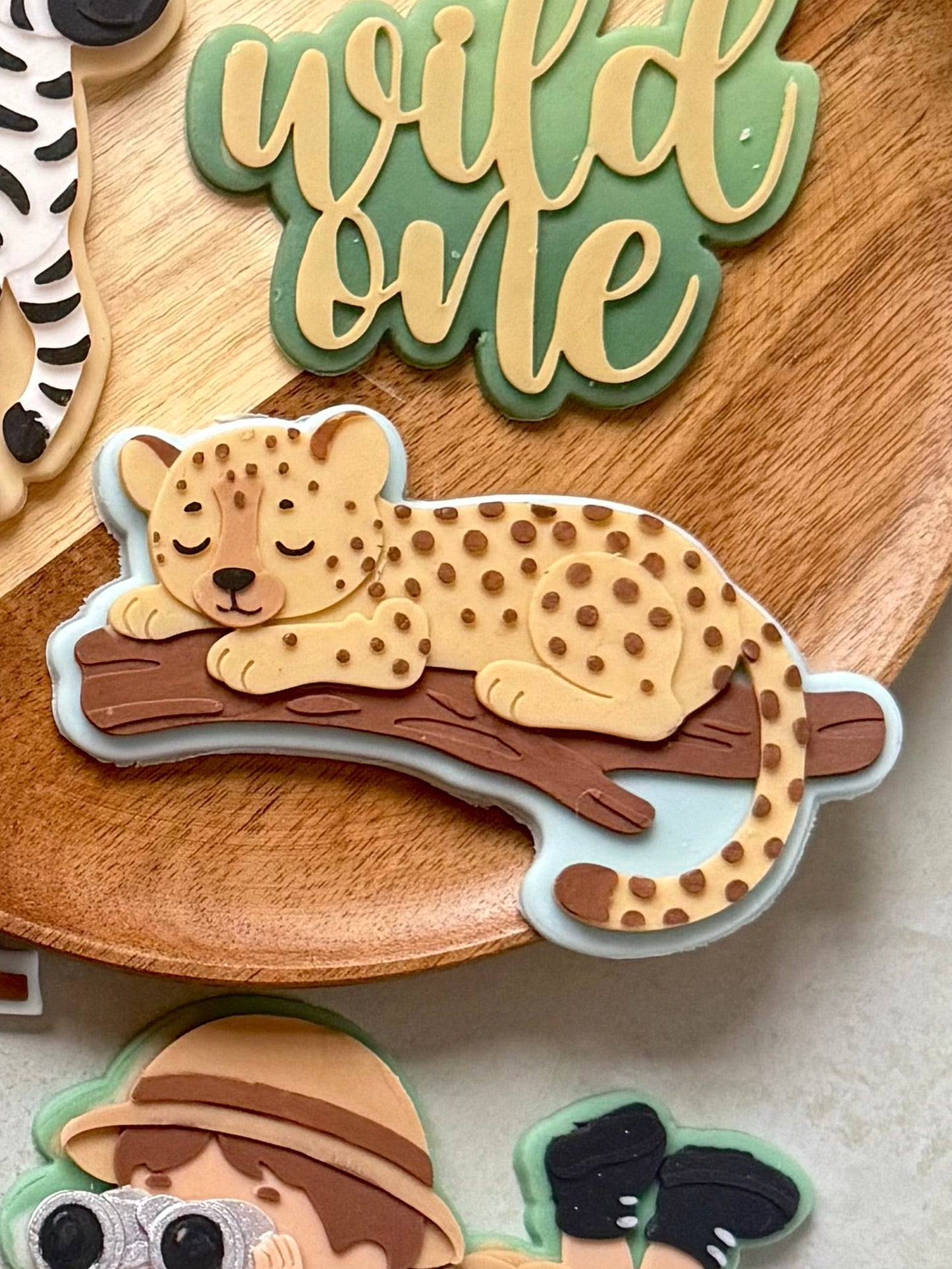 Sleeping Leopard Cookie Cutter & Stamp