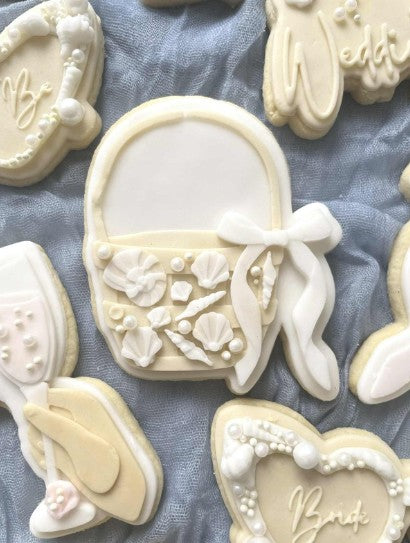 Shell basket with bow cookie cutter and stamp