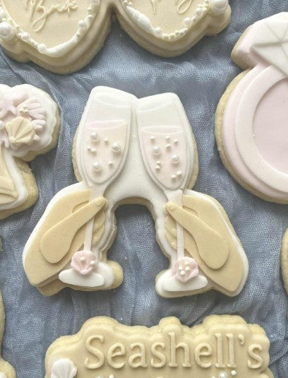 Toasting glasses cookie cutter and stamp