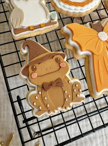 Toad with witch hat cookie cutter and stamp