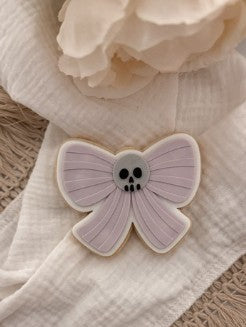 Skull bow cookie cutter and stamp