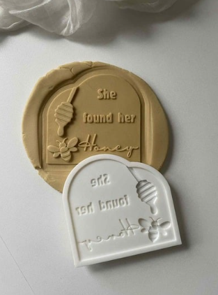 She Found Her Honey Arch Cookie Cutter & Stamp