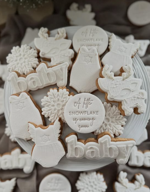 A snowflake is on the way - Cookie Cutter & Stamp