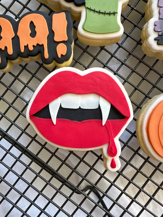 Vampire teeth with blood - Cookie Cutter & Stamp