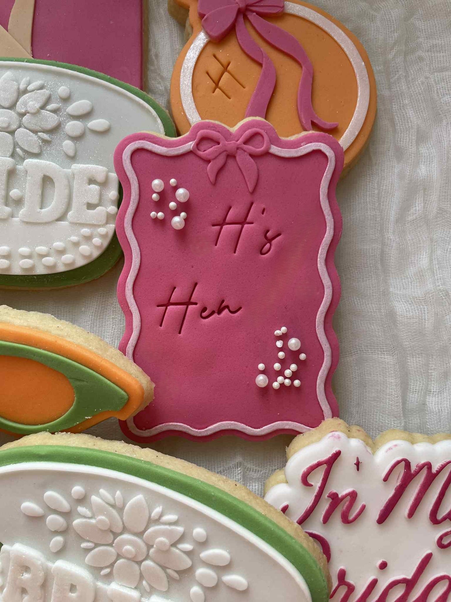 Wavy frame with bow - Cookie Cutter & Stamp