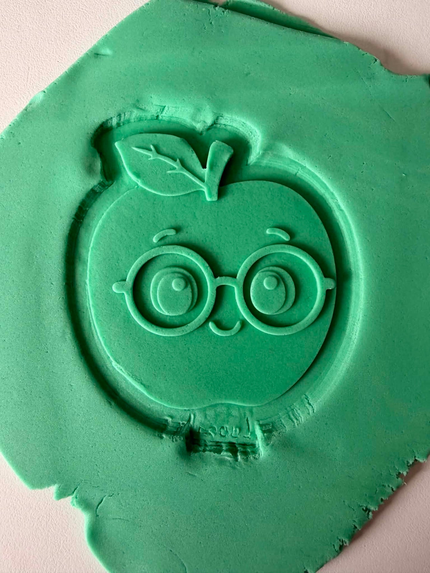 Apple with glasses - Cookie Cutter & Stamp
