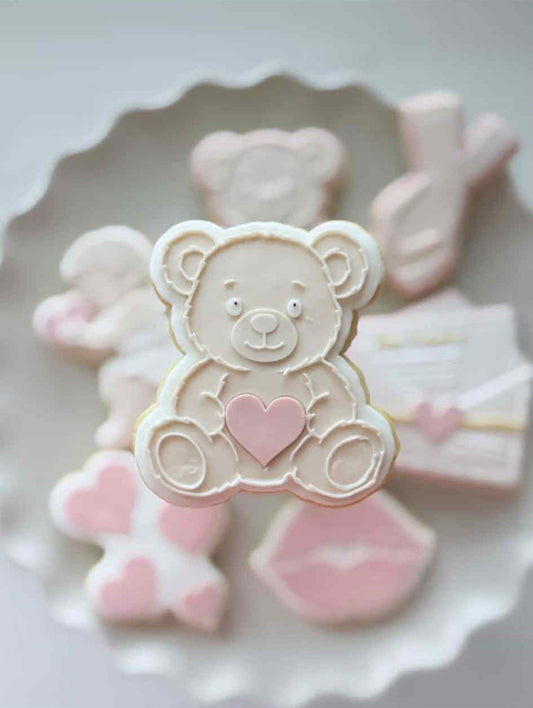 Bear holding heart - Cookie Cutter & Stamp