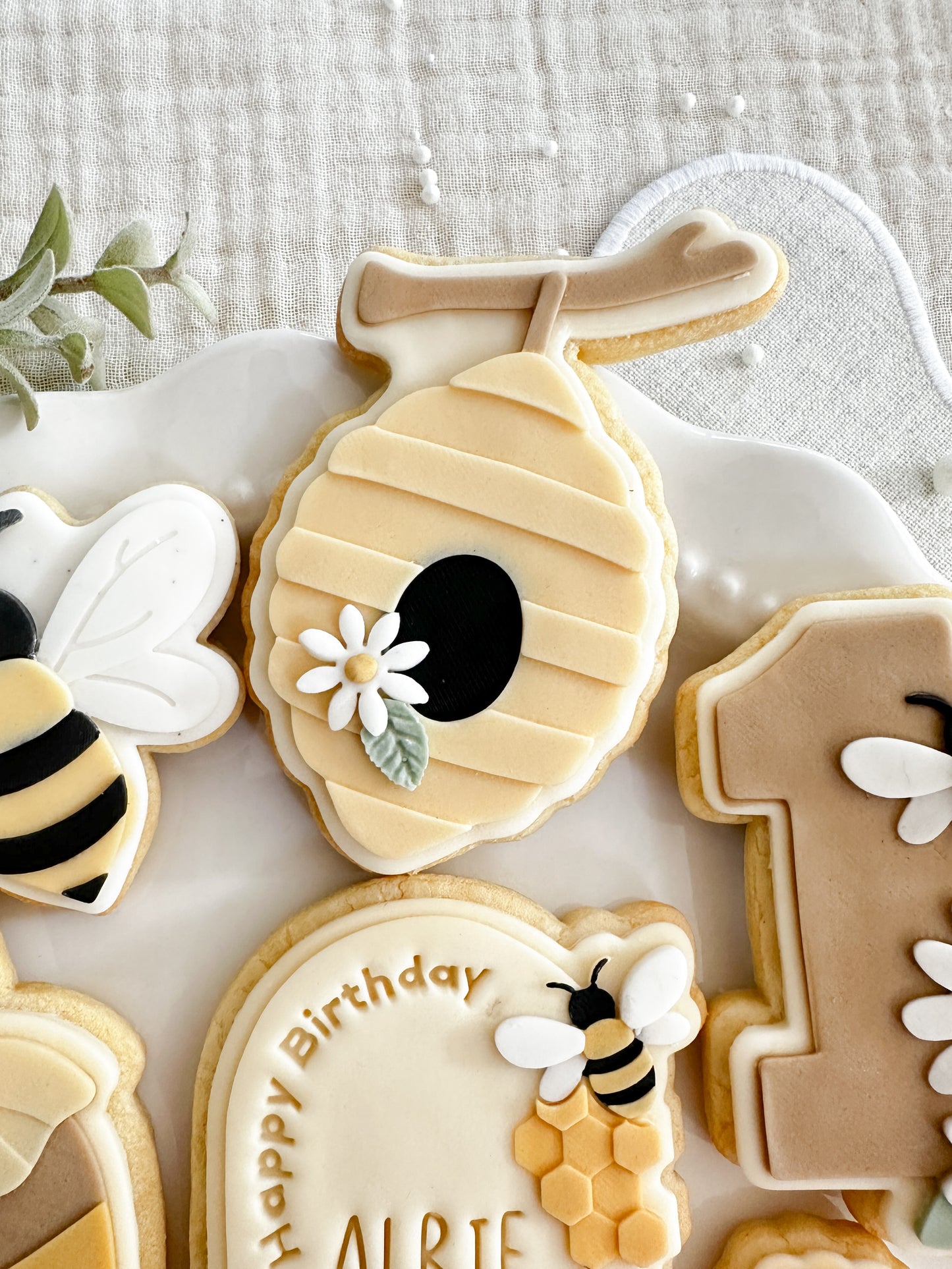 Beehive On Branch Cookie Cutter & Stamp