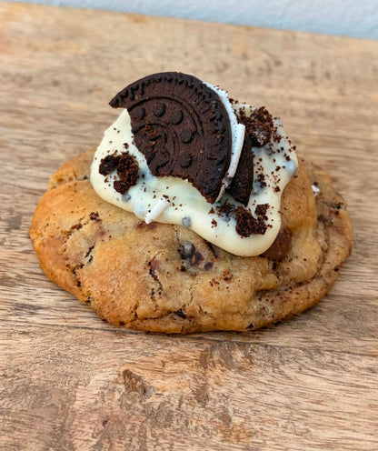 Gluten Free Cookie & Cream Stuffed NYC Cookie