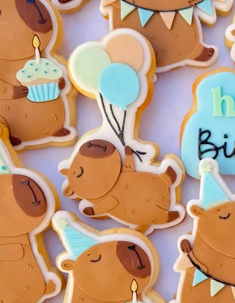 Capybara with balloons - Cookie Cutter & Stamp