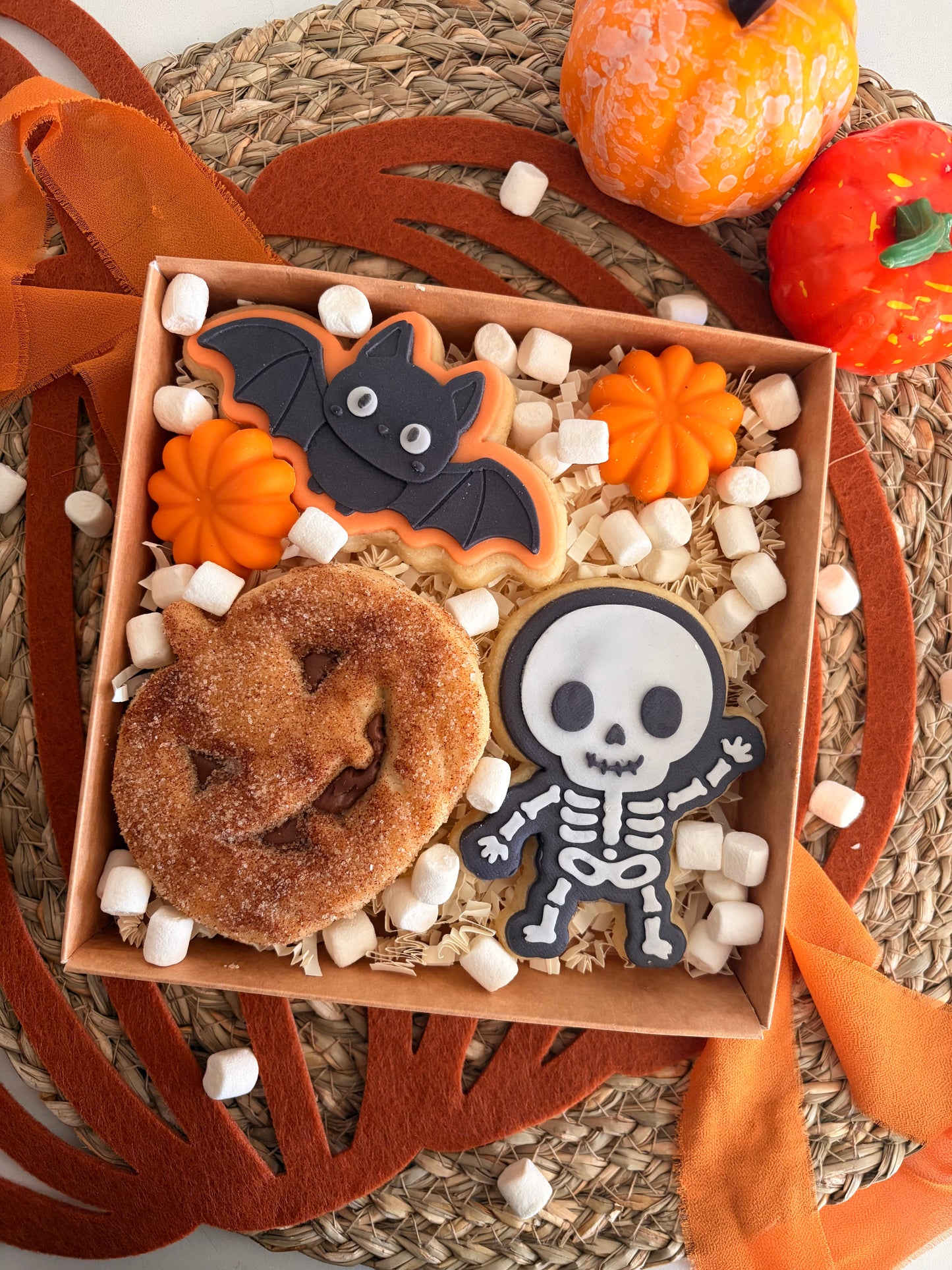 Waving Skeleton - Cookie Cutter & Stamp