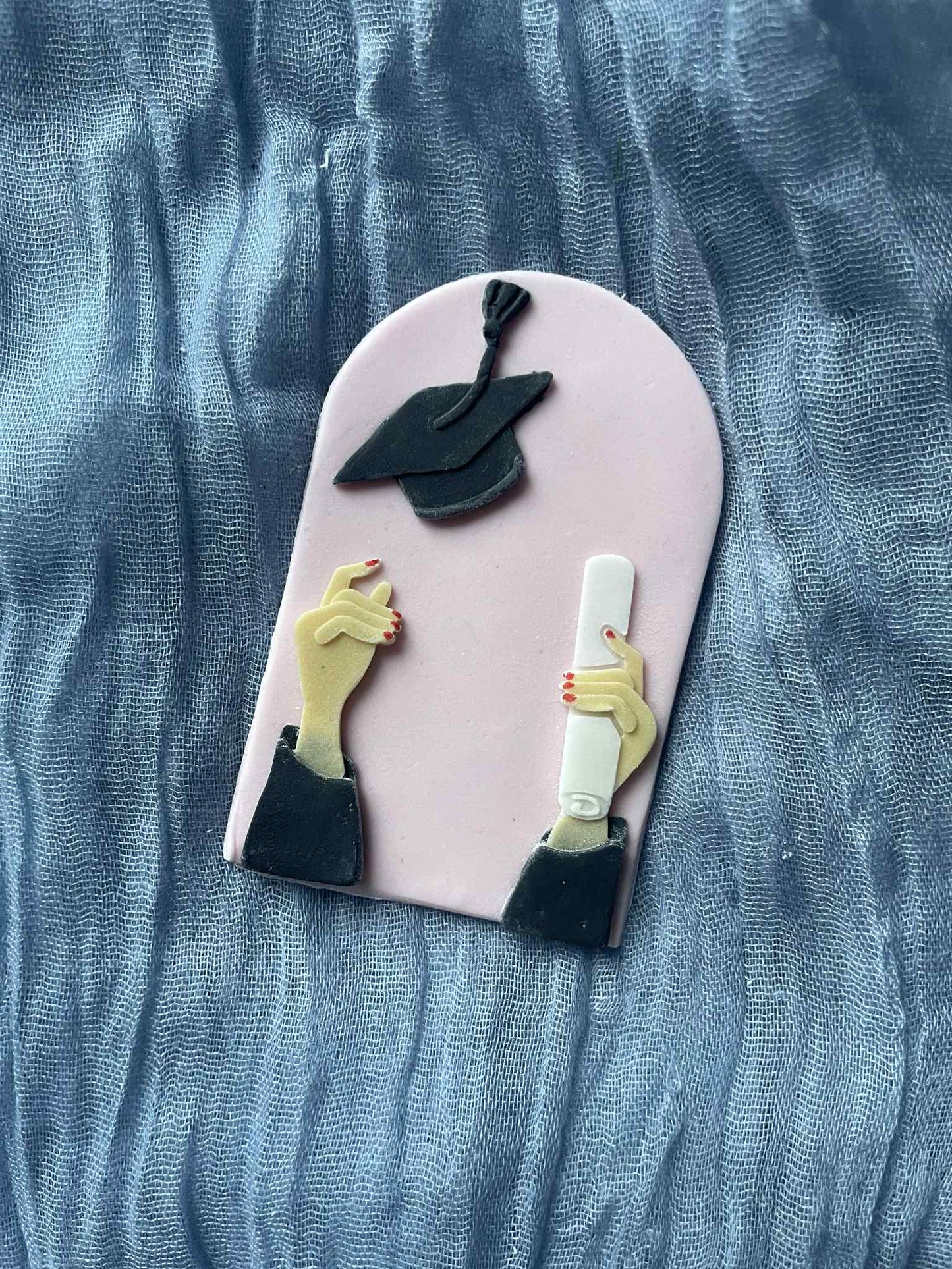 Graduation Hands with cap and scroll - Cookie Cutter & Stamp