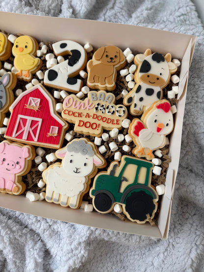 Barn Cookie Cutter & Stamp