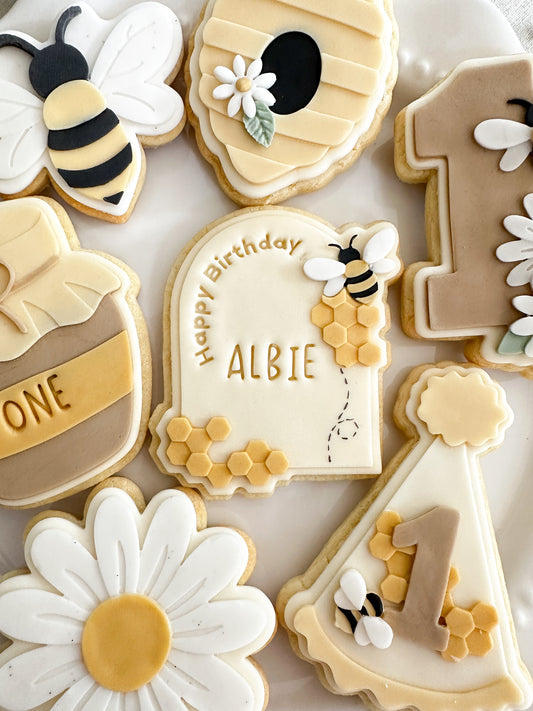 Honeycomb & Bee Frame Cookie Cutter & Stamp