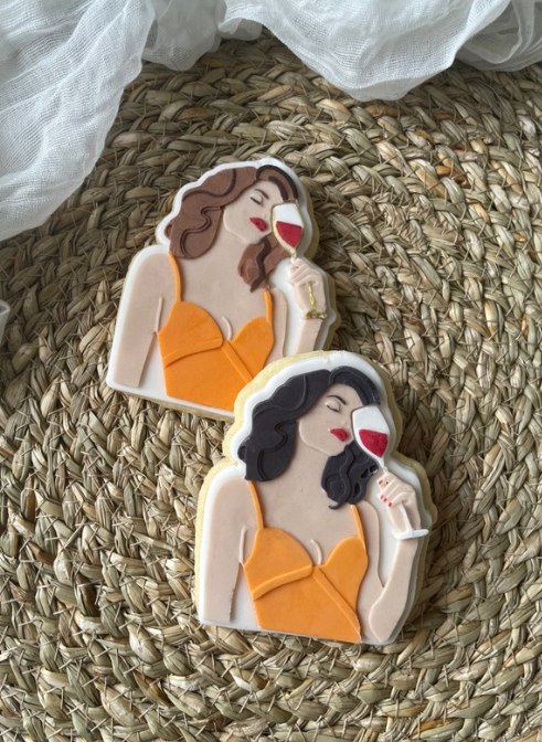 Lady With Drink - Cookie Cutter & Stamp