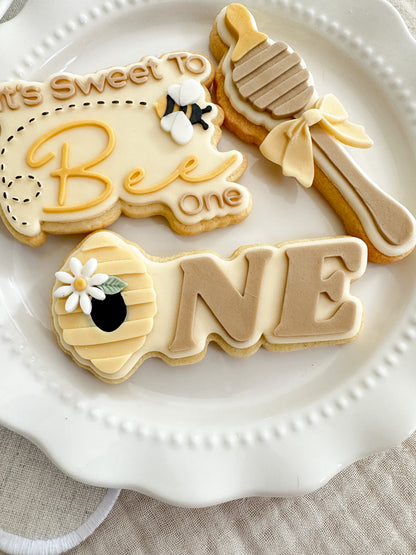 Honeycomb One Cookie Cutter & Stamp