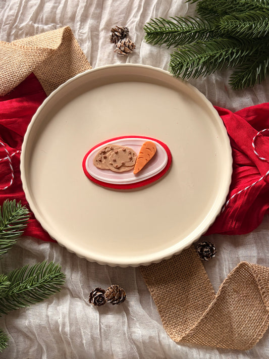 Plate with cookies and carrot - Cookie Stamp & cutter