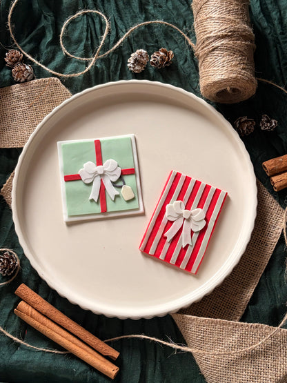 Bow with striped background - Cookie Stamp & cutter