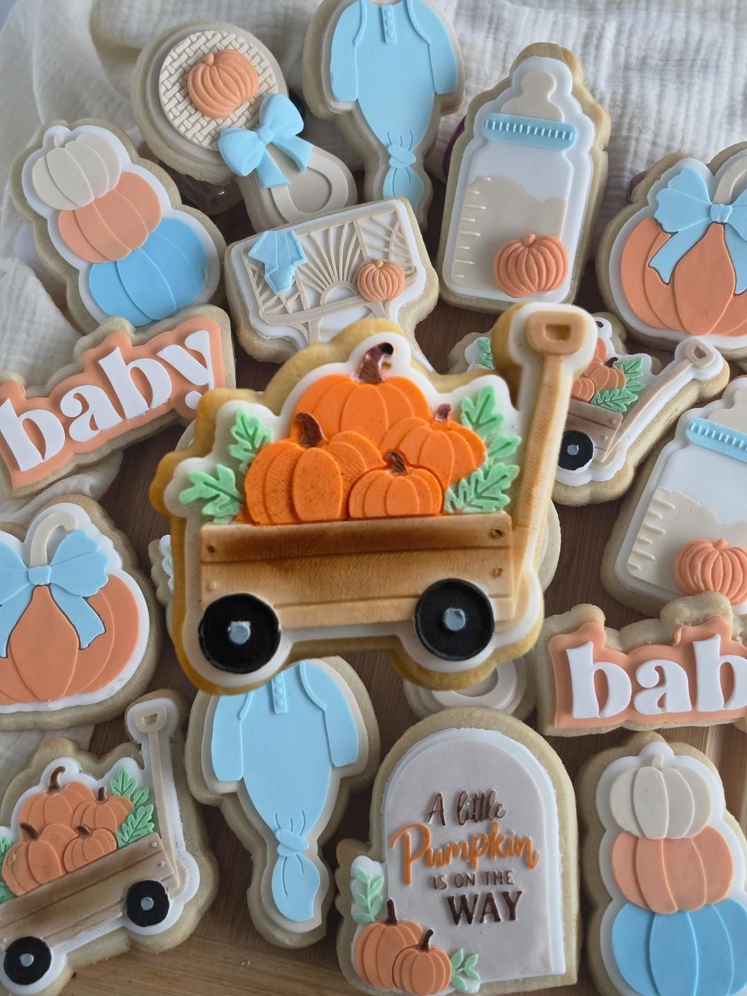 Pumpkins in trolley - Cookie Cutter & Stamp