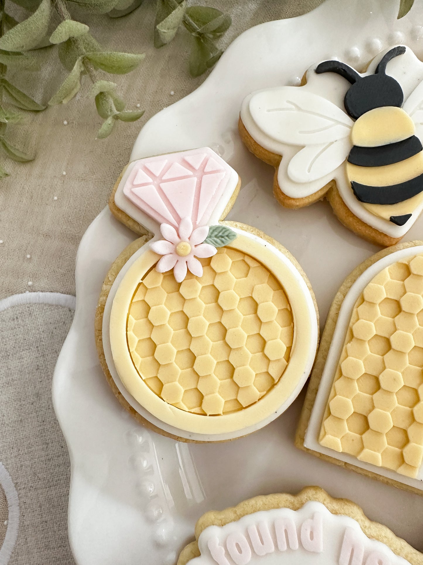 Honeycomb Ring Cookie Cutter & Stamp