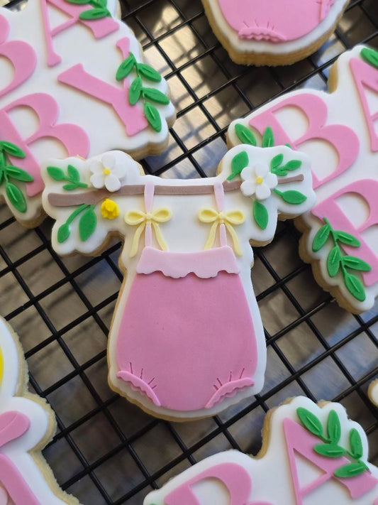 Baby romper on branch - Cookie Cutter & Stamp