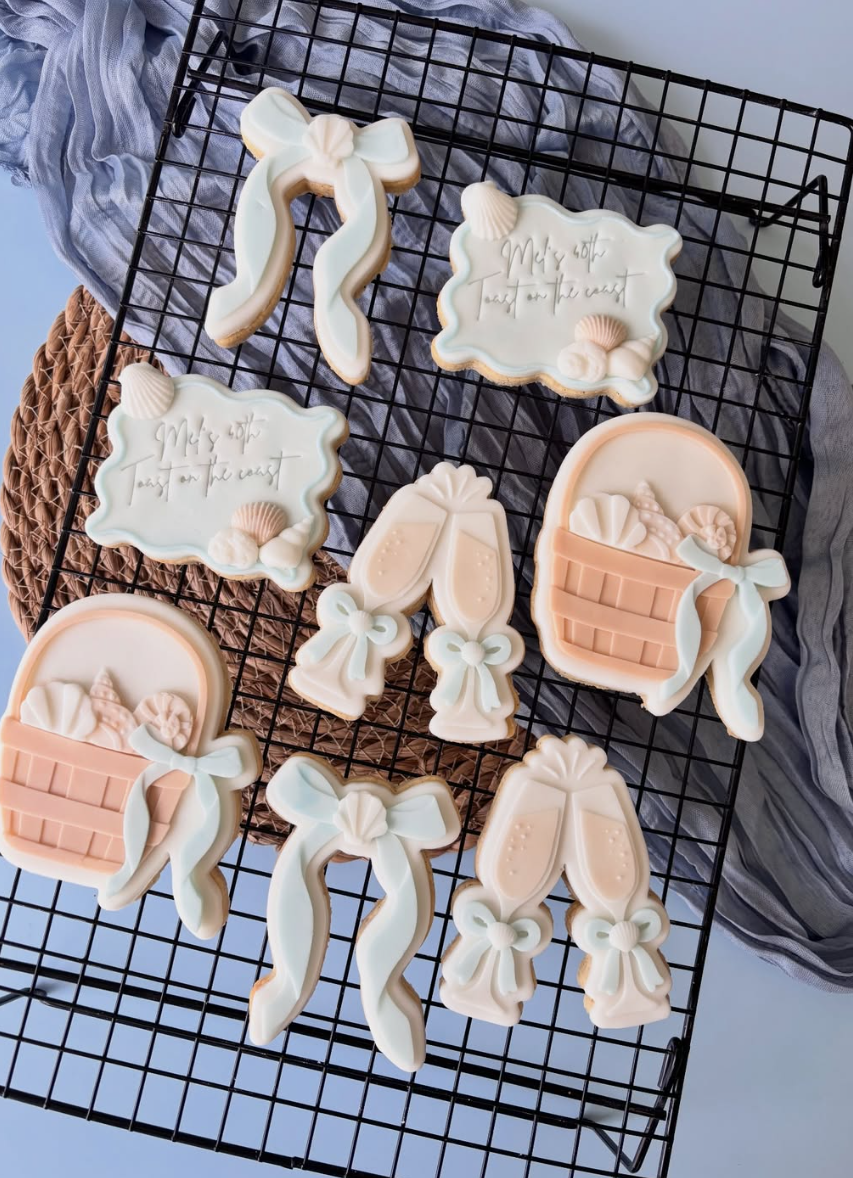 Bow With A Shell Cookie Cutter & Stamp