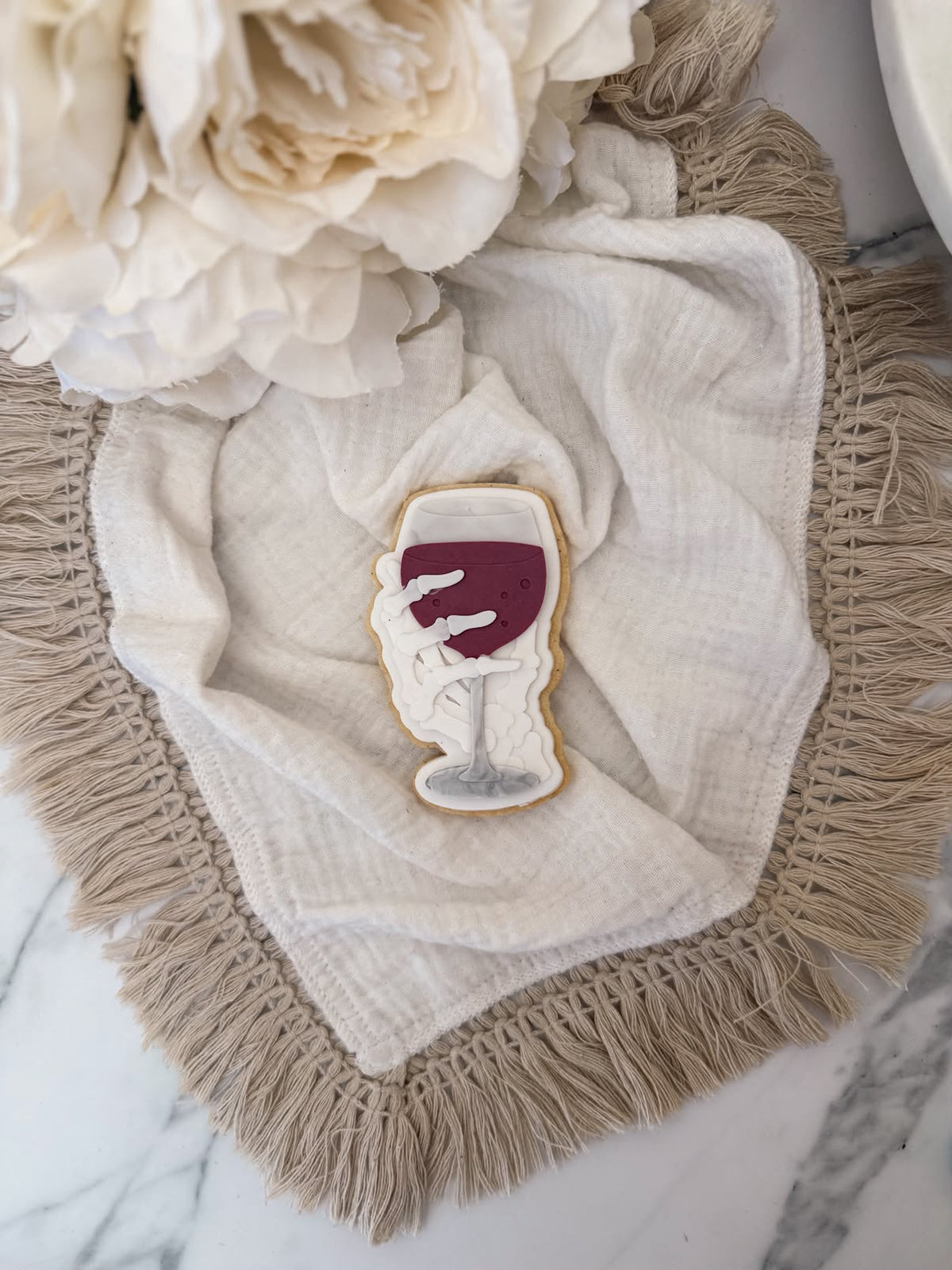 Skeleton Hand with cocktail - Cookie Cutter & Stamp