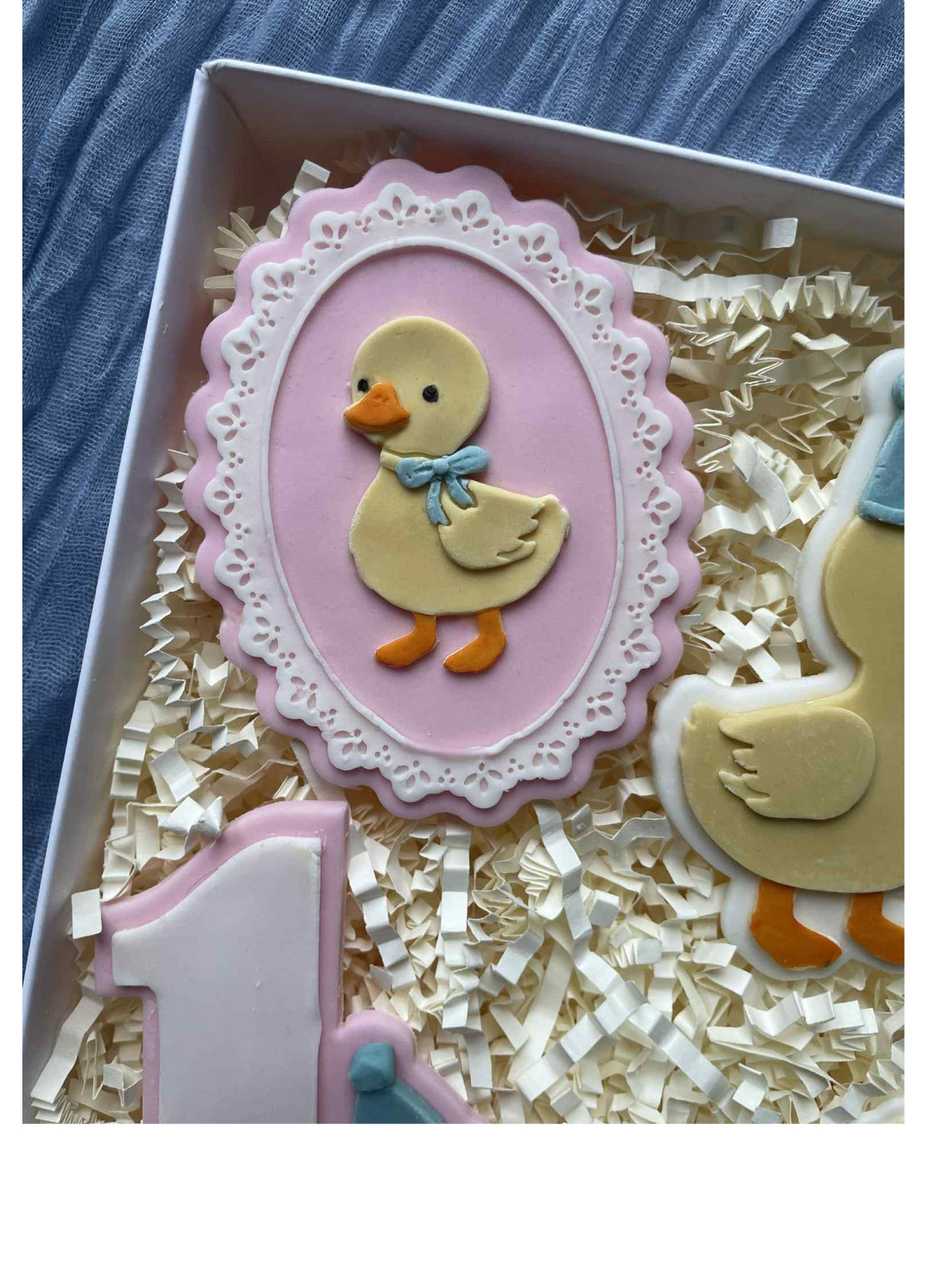 Duck in lace frame - Cookie Cutter & Stamp